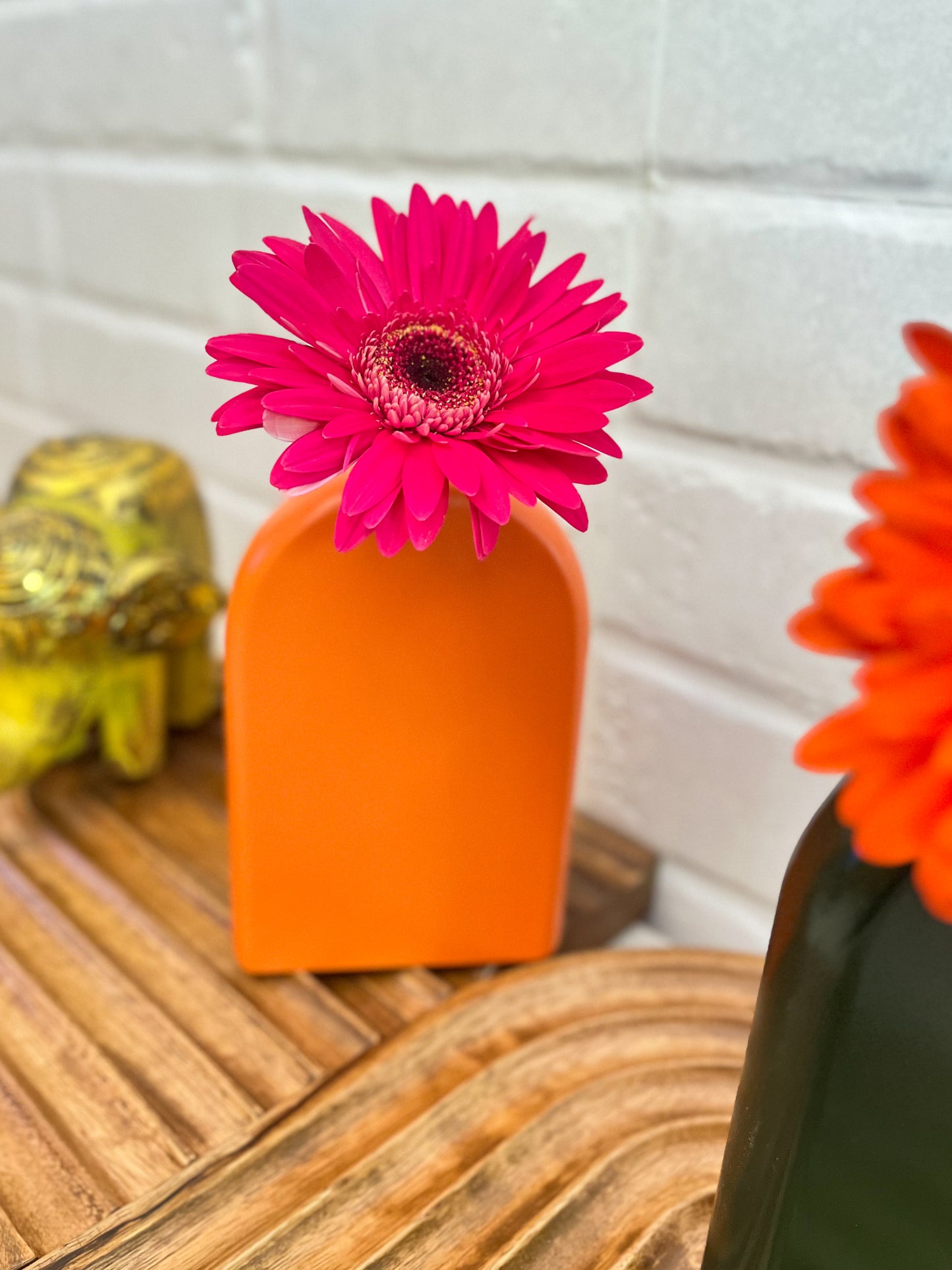 Mango Wood Bookends Vase (Set of 2)- Orange