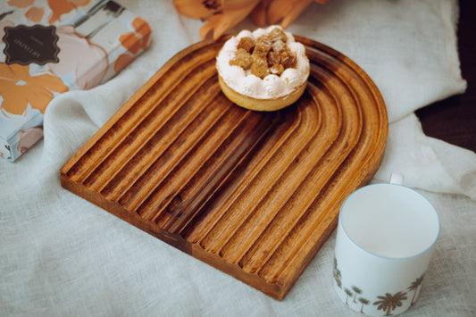 Amer Arch Serving Platter